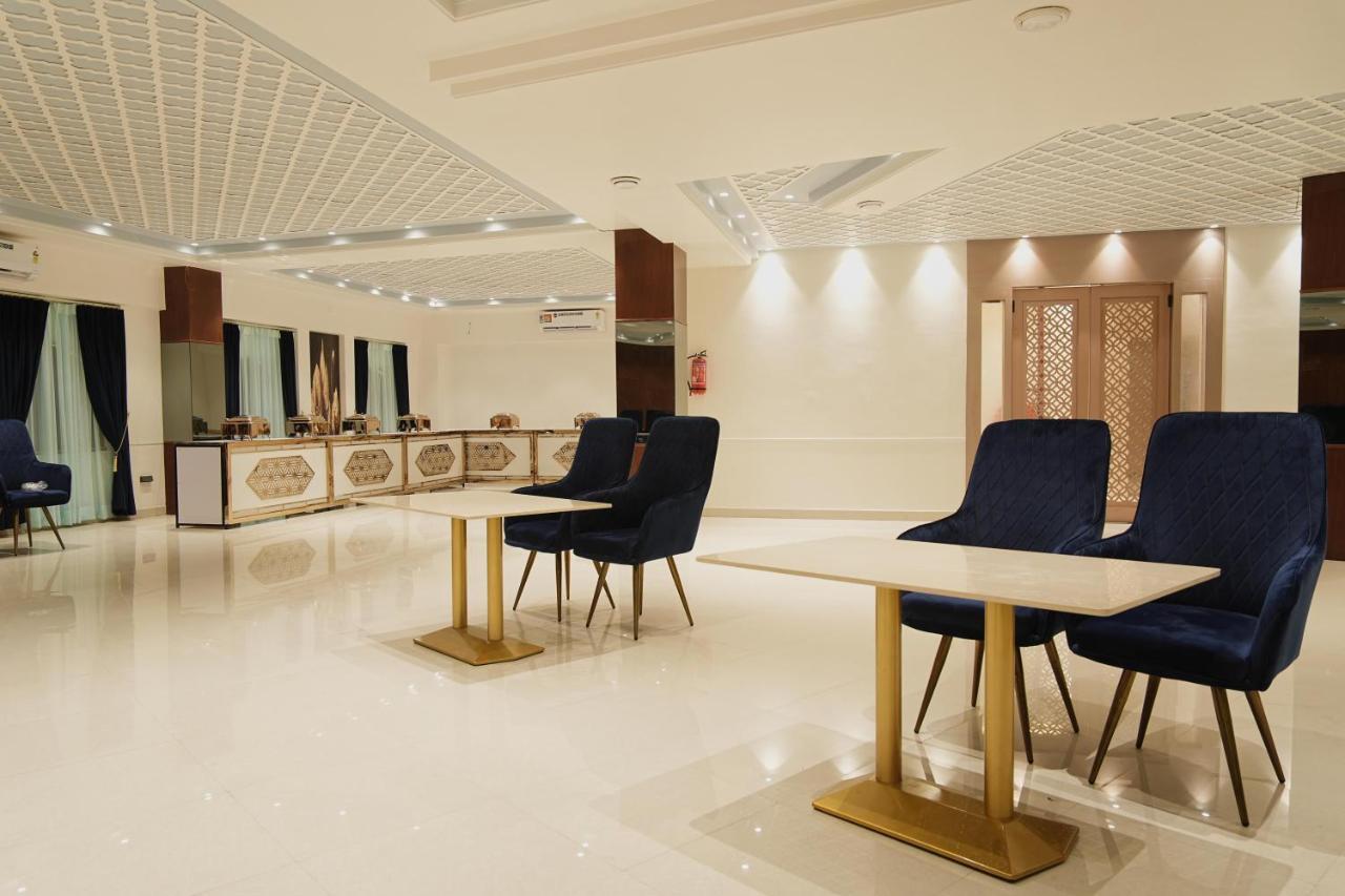 Hotel Ajmer Sheraton Kültér fotó